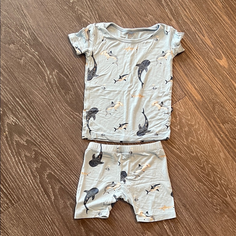 Kyte Baby Bamboo short sleeve Pajama set. Blue shark design.